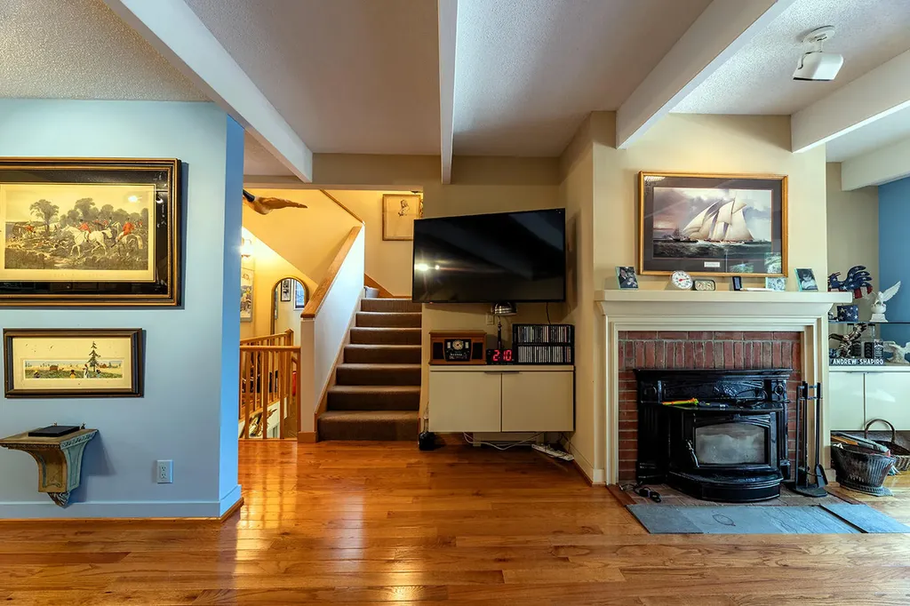 37 Harbor Drive Lincolnville ME 04849