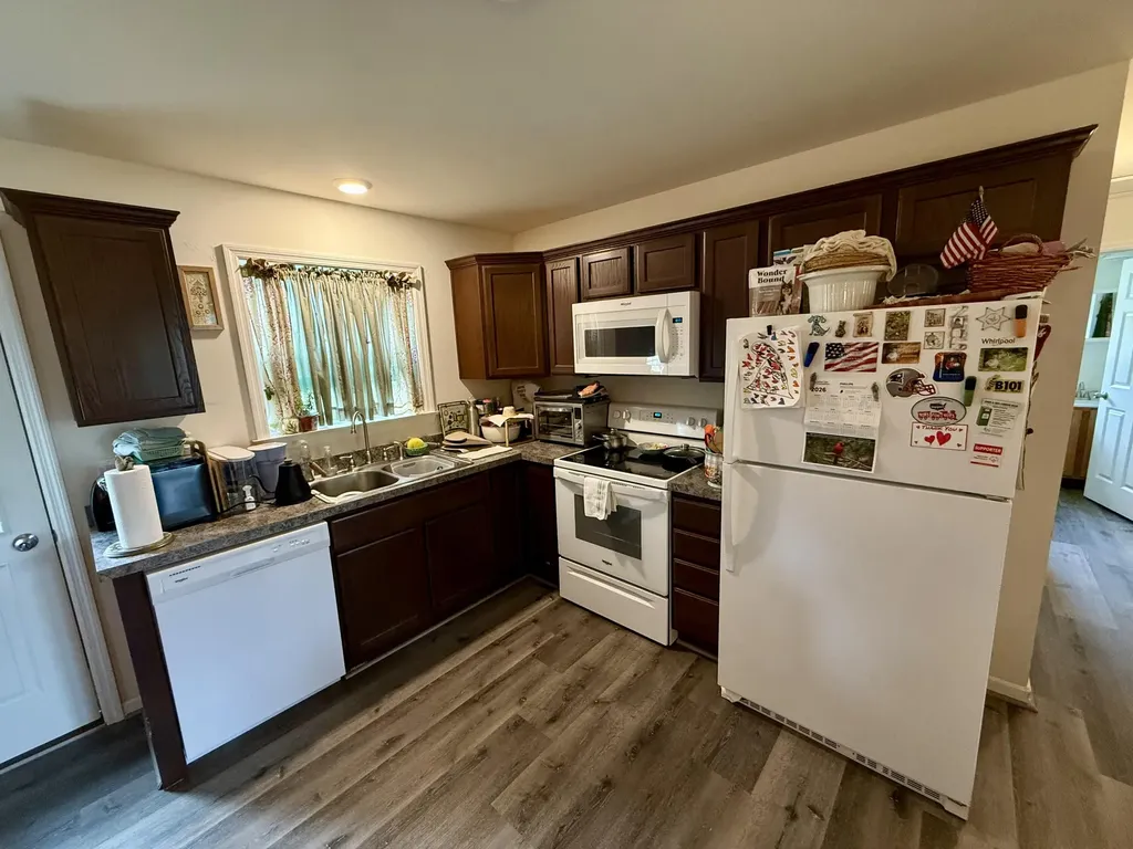 146 Federal Street Wiscasset ME 04578
