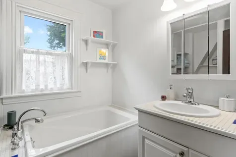 48 Belmont Street Portland ME 04101