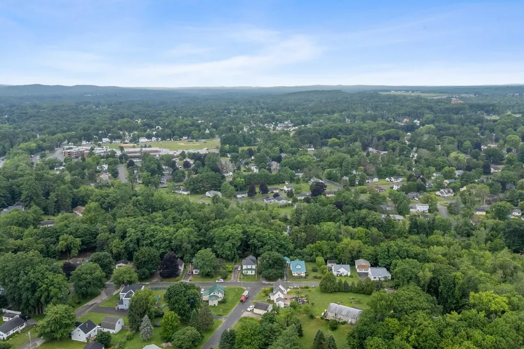 54 Edgemont Avenue Waterville ME 04901