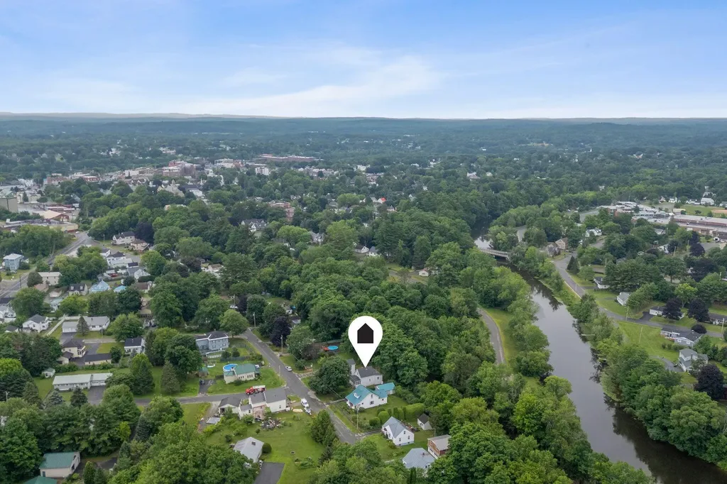 54 Edgemont Avenue Waterville ME 04901