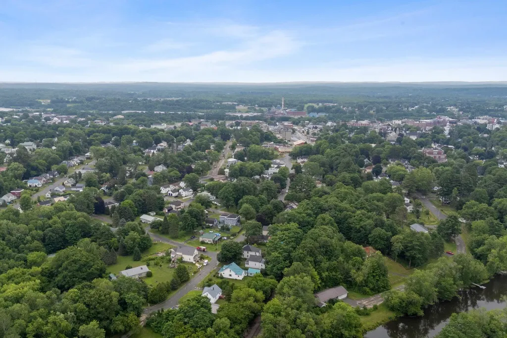 54 Edgemont Avenue Waterville ME 04901