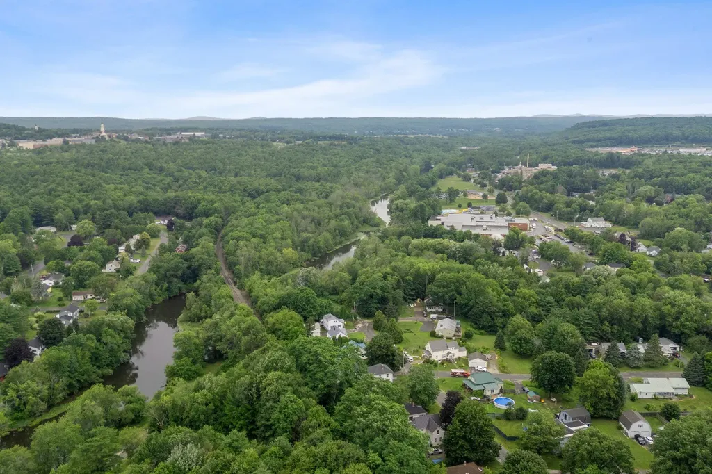 54 Edgemont Avenue Waterville ME 04901