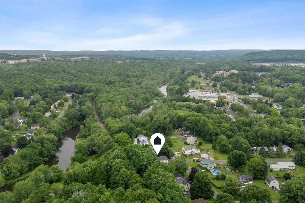 54 Edgemont Avenue Waterville ME 04901