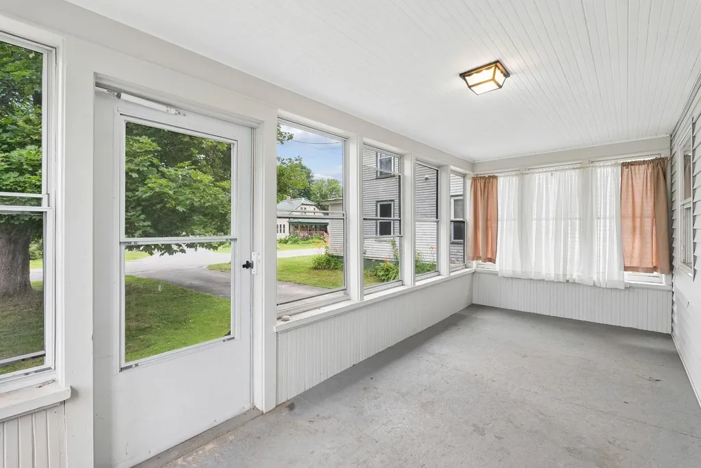 54 Edgemont Avenue Waterville ME 04901