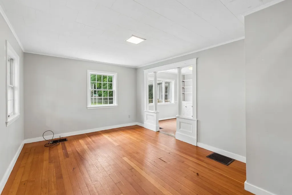 54 Edgemont Avenue Waterville ME 04901