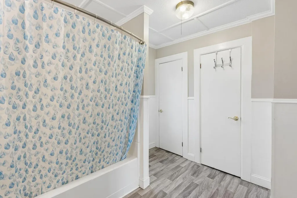 54 Edgemont Avenue Waterville ME 04901