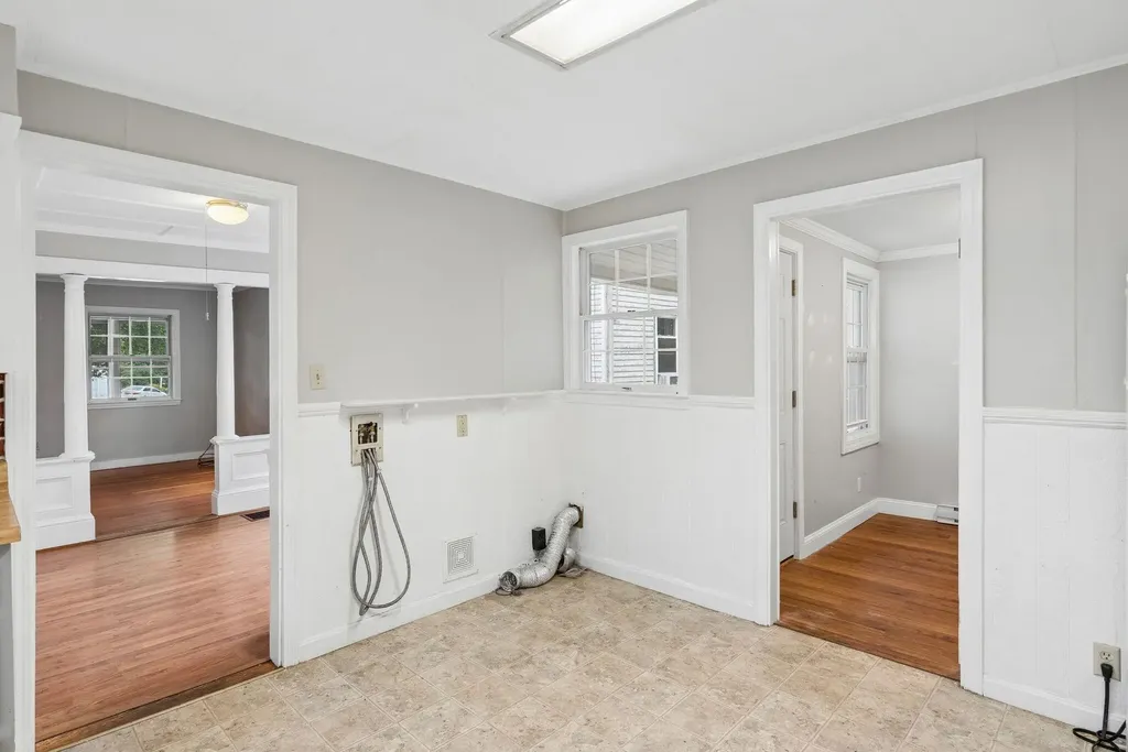 54 Edgemont Avenue Waterville ME 04901