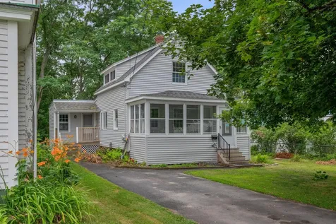 54 Edgemont Avenue Waterville ME 04901