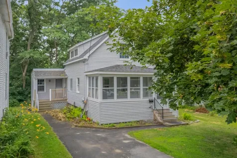 54 Edgemont Avenue Waterville ME 04901