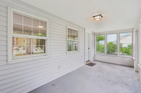 54 Edgemont Avenue Waterville ME 04901