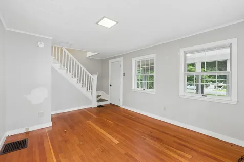 54 Edgemont Avenue Waterville ME 04901