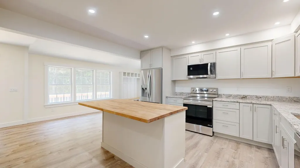 16 Snow Street Gardiner ME 04345