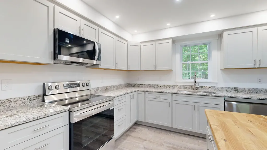 16 Snow Street Gardiner ME 04345