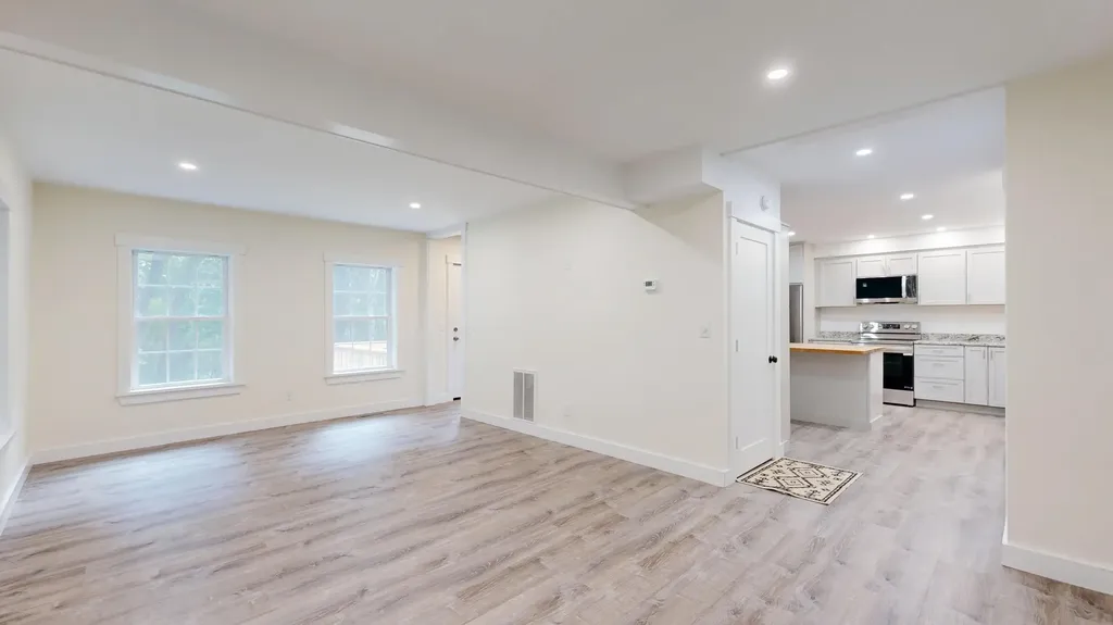 16 Snow Street Gardiner ME 04345
