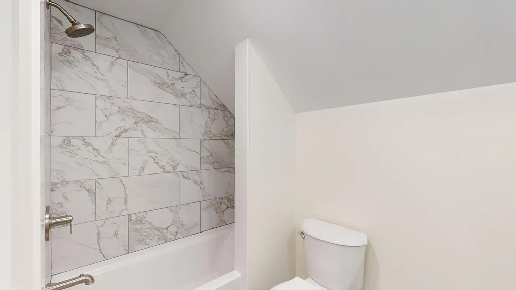 16 Snow Street Gardiner ME 04345