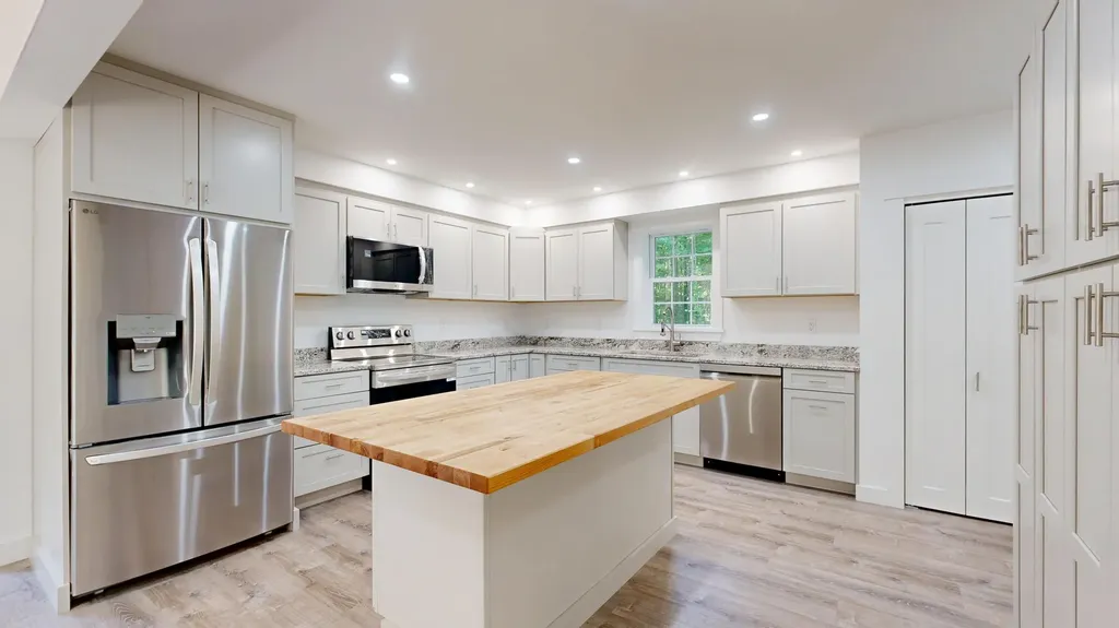 16 Snow Street Gardiner ME 04345