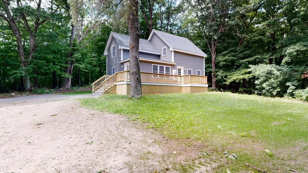 16 Snow Street Gardiner ME 04345