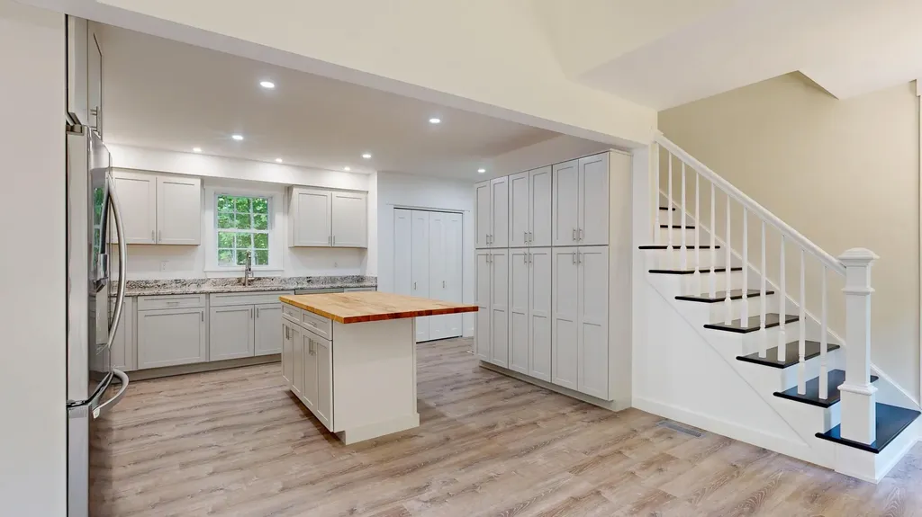 16 Snow Street Gardiner ME 04345