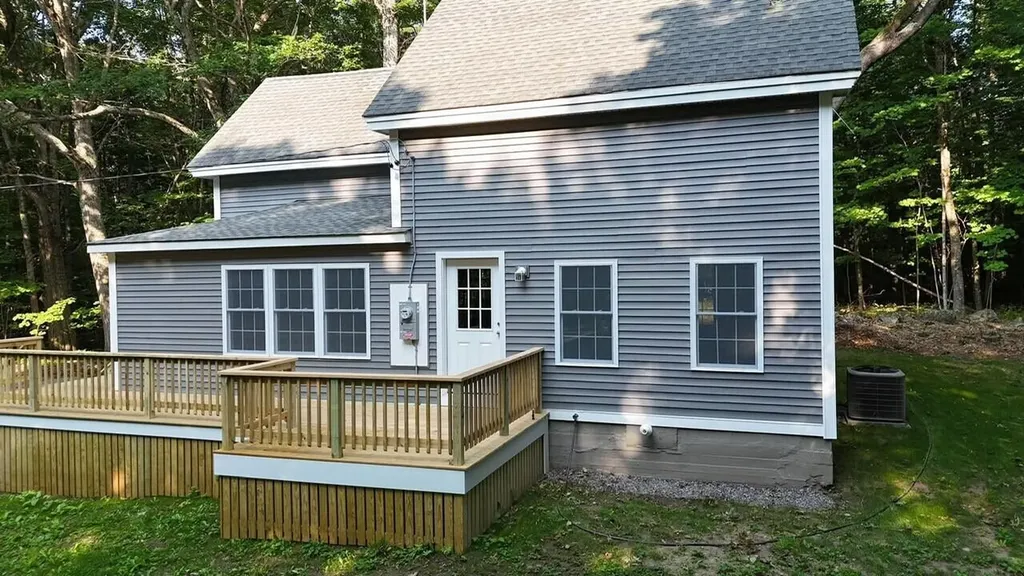 16 Snow Street Gardiner ME 04345