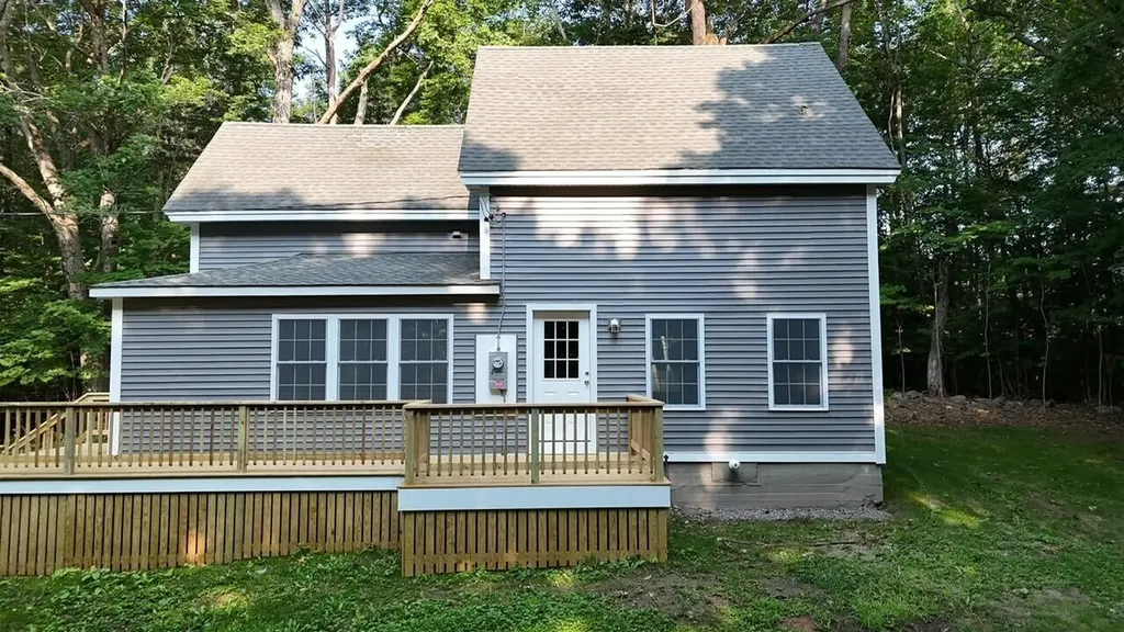 16 Snow Street Gardiner ME 04345