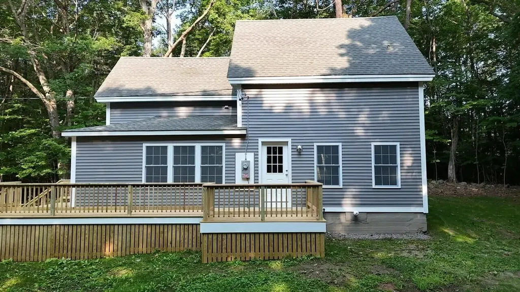 16 Snow Street Gardiner ME 04345