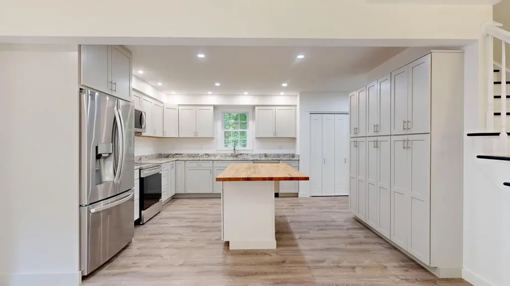16 Snow Street Gardiner ME 04345