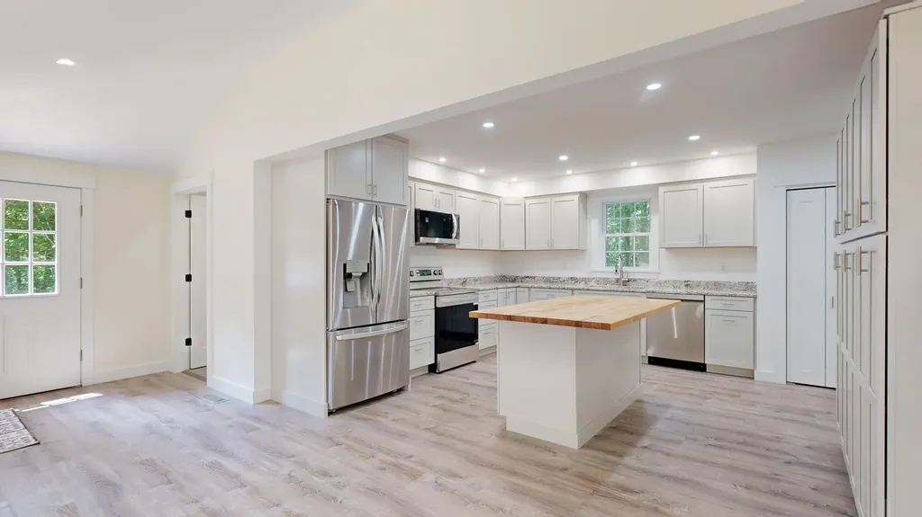 16 Snow Street Gardiner ME 04345