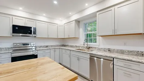 16 Snow Street Gardiner ME 04345