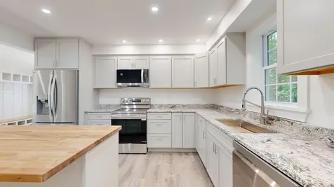 16 Snow Street Gardiner ME 04345