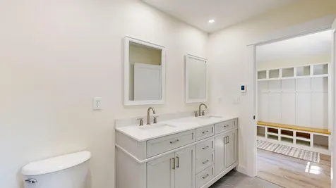 16 Snow Street Gardiner ME 04345