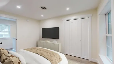 16 Snow Street Gardiner ME 04345