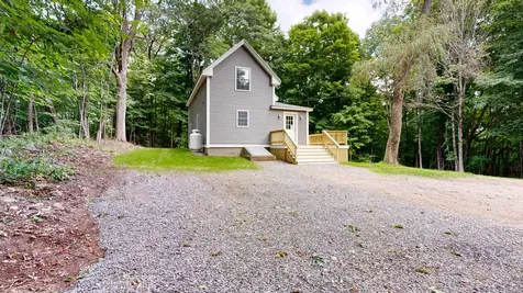 16 Snow Street Gardiner ME 04345