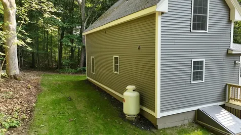 16 Snow Street Gardiner ME 04345