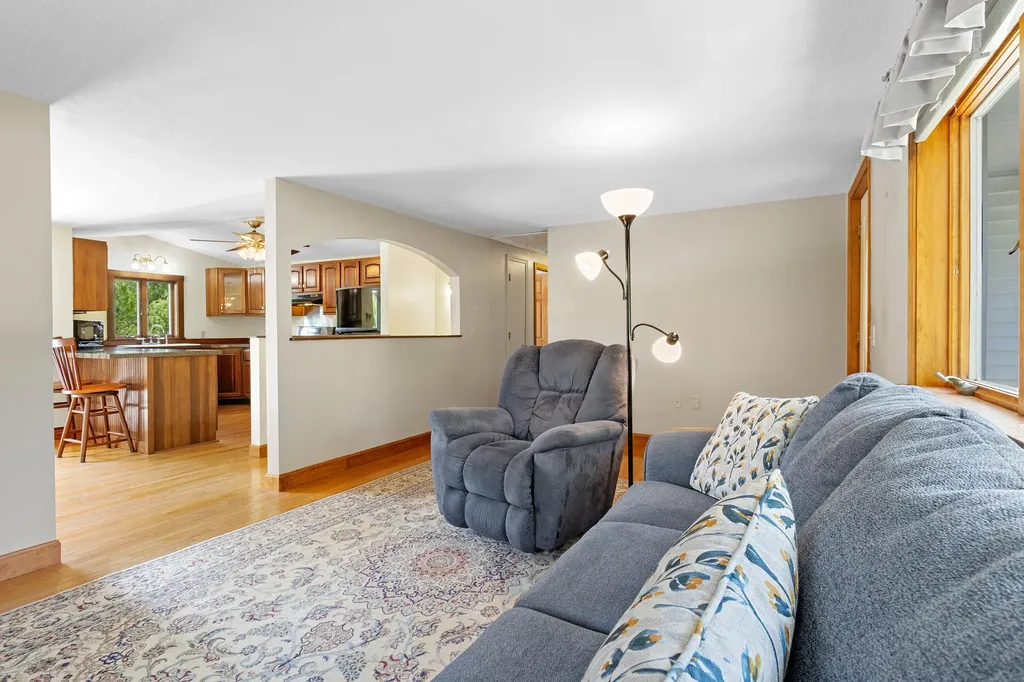 33 Sunset Street Thomaston ME 04861