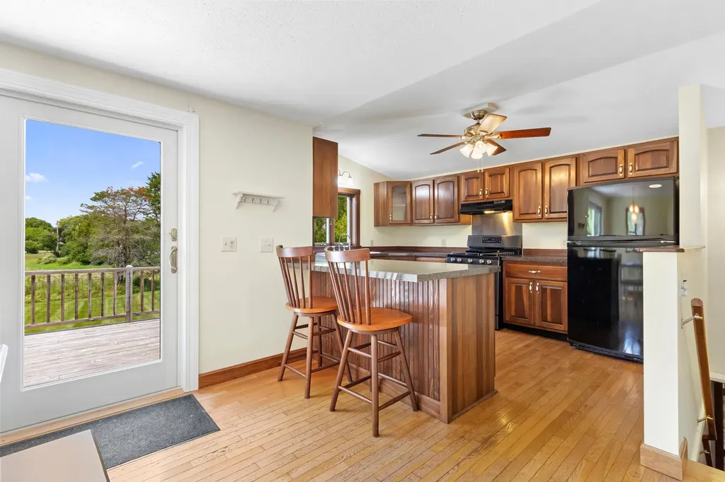 33 Sunset Street Thomaston ME 04861
