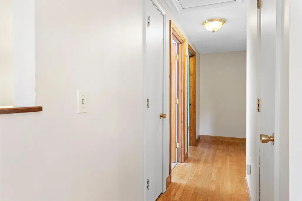 33 Sunset Street Thomaston ME 04861
