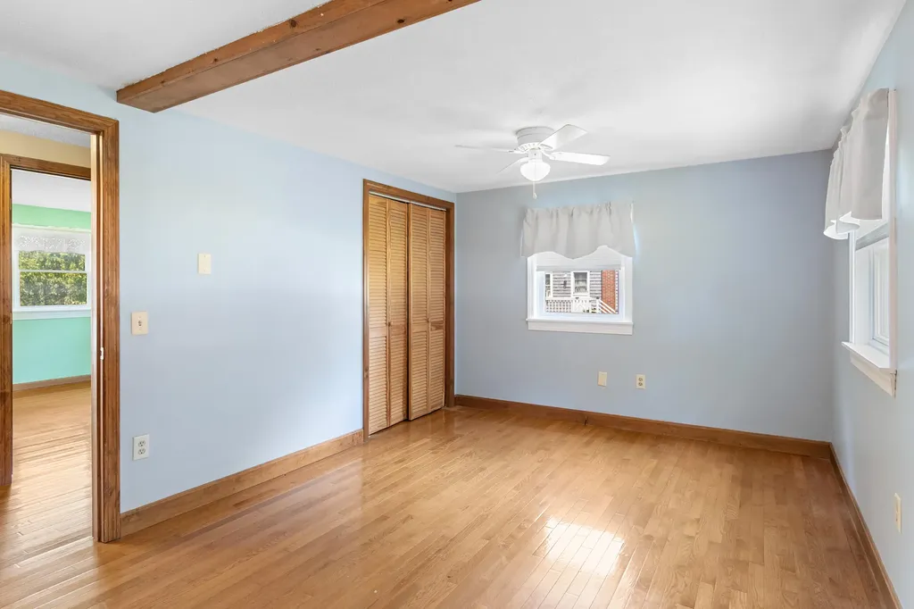 33 Sunset Street Thomaston ME 04861