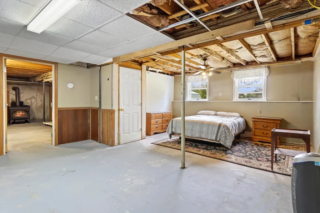 33 Sunset Street Thomaston ME 04861