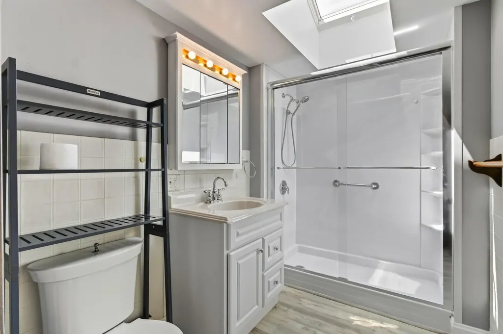 33 Sunset Street Thomaston ME 04861
