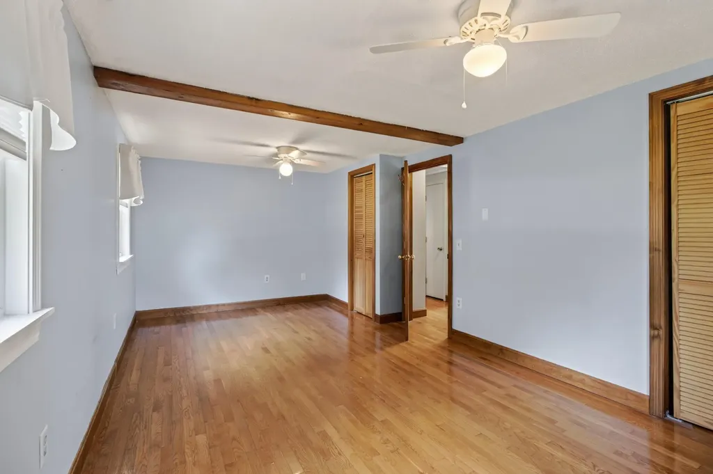 33 Sunset Street Thomaston ME 04861