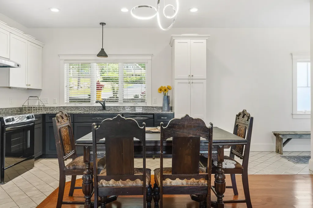 71 Village Way Edgecomb ME 04556