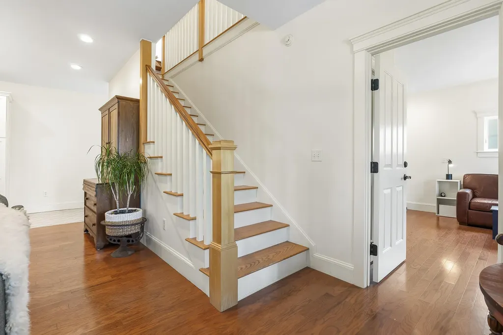 71 Village Way Edgecomb ME 04556