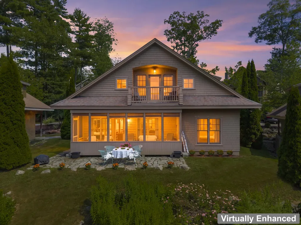 71 Village Way Edgecomb ME 04556