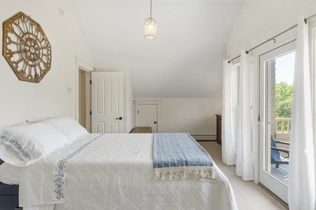 71 Village Way Edgecomb ME 04556