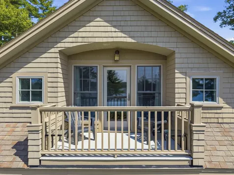 71 Village Way Edgecomb ME 04556