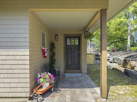 71 Village Way Edgecomb ME 04556