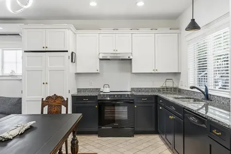 71 Village Way Edgecomb ME 04556