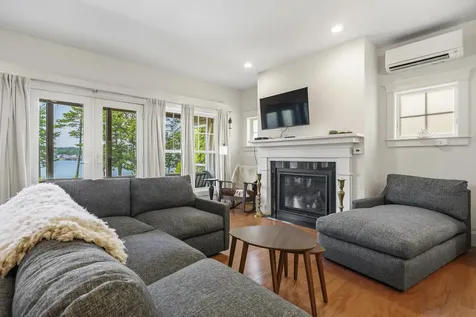71 Village Way Edgecomb ME 04556