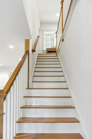 71 Village Way Edgecomb ME 04556